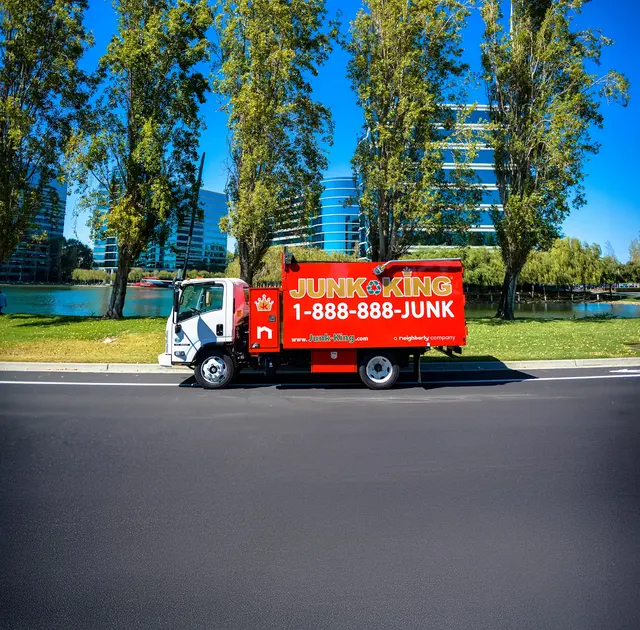 Junk King Milwaukee — photo from the business 2