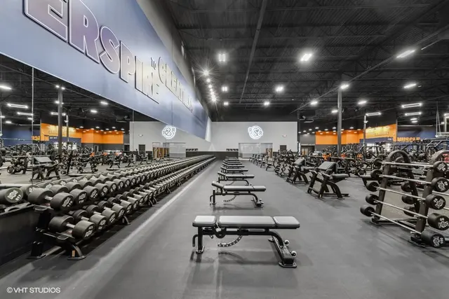 Crunch Fitness - Garland — photo from the business 2