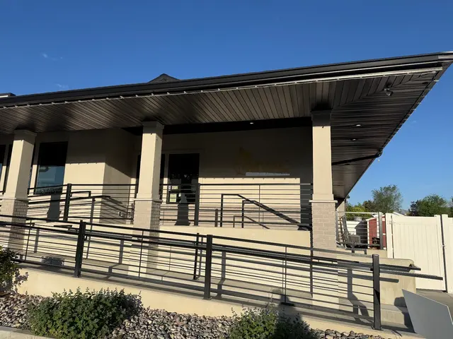Midvalley Animal Clinic — photo from the business 4