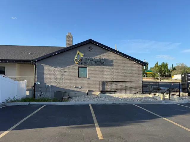 Midvalley Animal Clinic — photo from the business 2