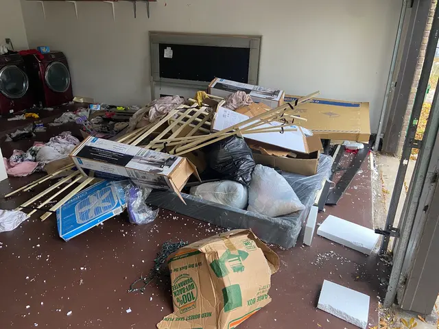 Comax Junk Removal — photo from the business 7
