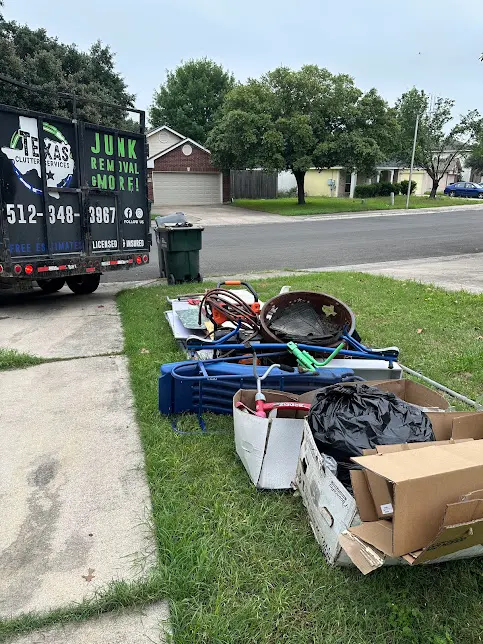 Texas Clutter Services - Junk Removal — photo from the business 4