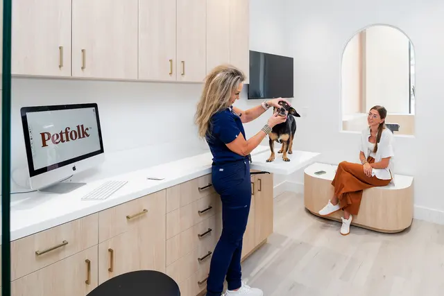 Petfolk Veterinary & Urgent Care - North Hills — photo from the business 4