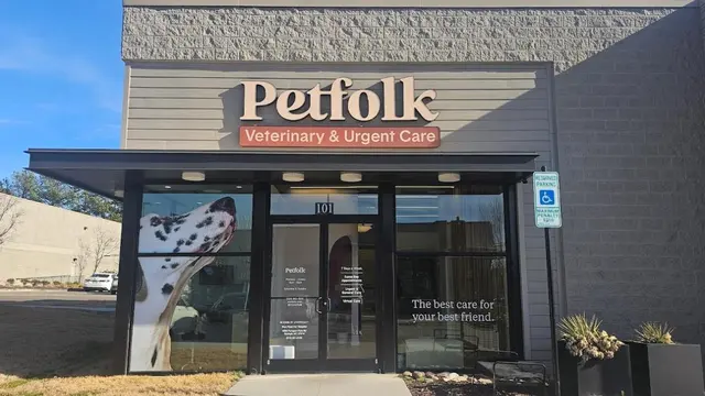 Petfolk Veterinary & Urgent Care - North Hills — photo from the business 1