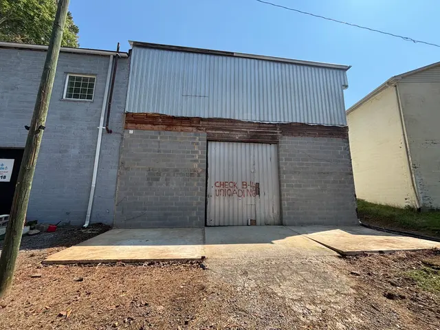 Customer photo of work by Davie Junk Removal, from L. Harris's review