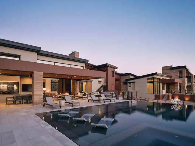Starwood Custom Homes — photo from the business 12