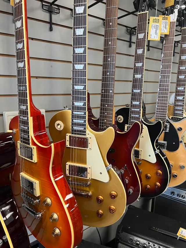 Music Go Round — photo from the business 8