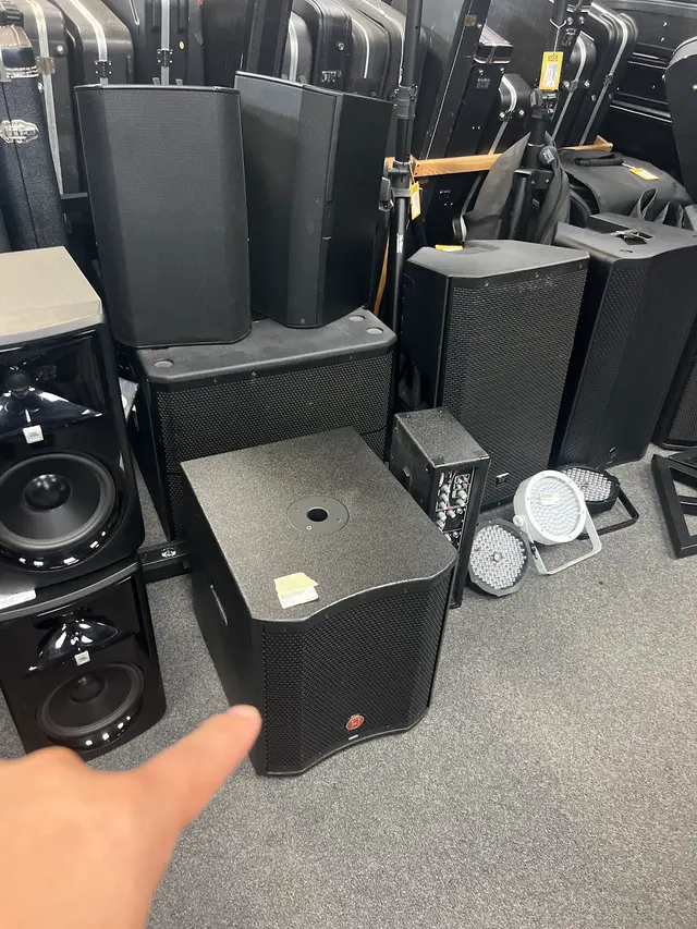 Music Go Round — customer photo 6