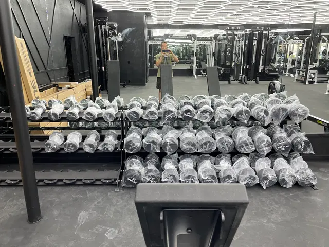 The Strip Barbell — photo from the business 10
