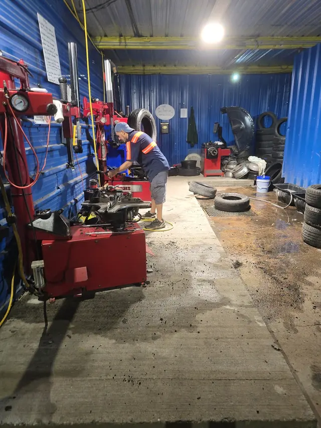 24/7 Armstrong Tire Shop & Auto Repair — customer photo 3