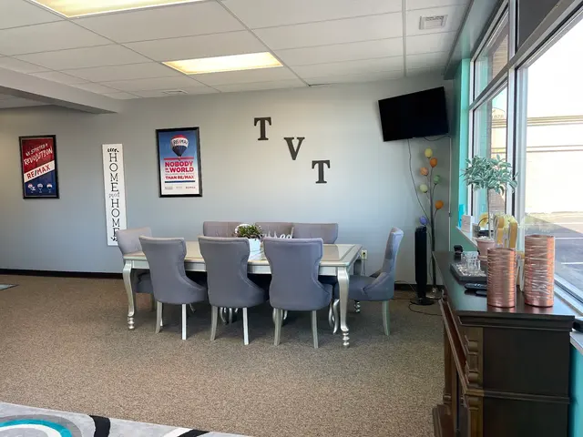 Lisa Collio, Real Estate Agent — photo from the business 4