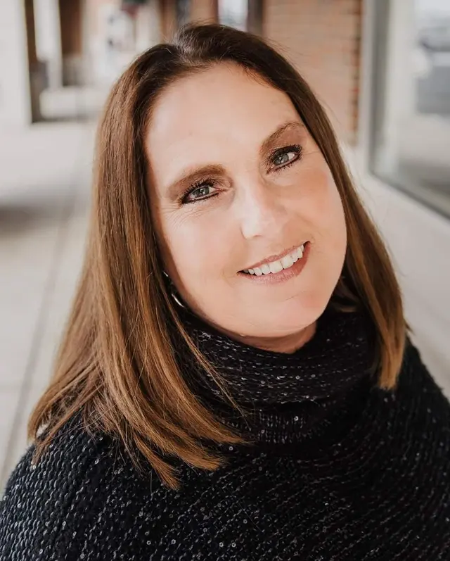 Michele Burkheimer, CENTURY 21 Circle Parkway Ave, Elkhart, Indiana, USA — photo from the business 12