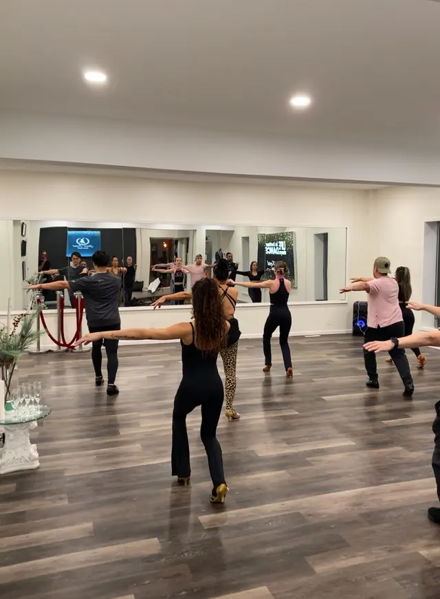 Gustavo Krystal Dance Studio — photo from the business 1