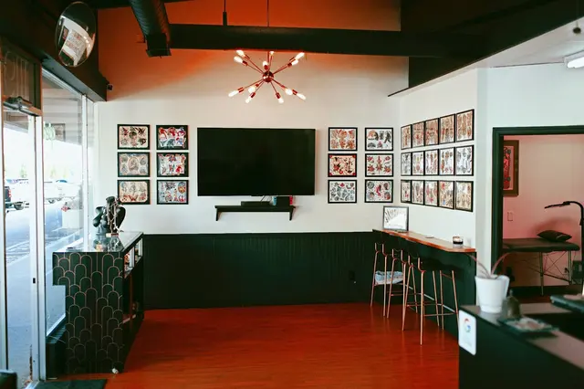 Solana Tattoo Company — photo from the business 8