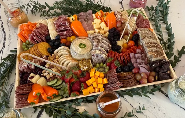 Graze Craze Charcuterie Boards & Boxes — photo from the business 5