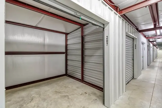 Your Extra Closet - Jonesboro - Clinton School Rd — photo from the business 4