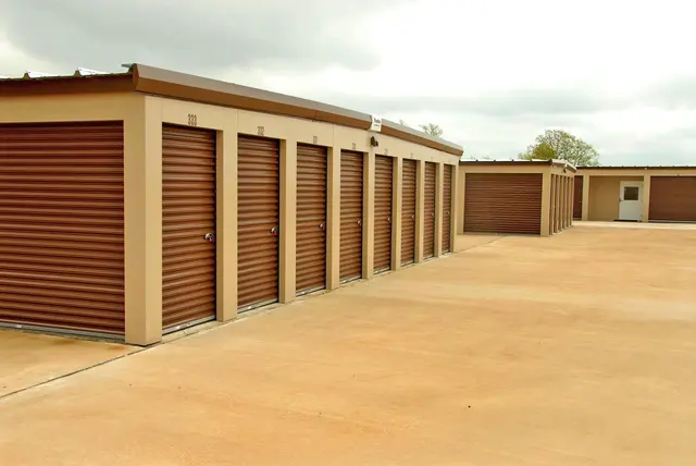 Strawfloor Self Storage — customer photo 2