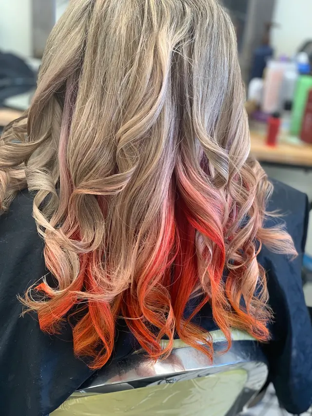 Curl Up N Dye — photo from the business 6