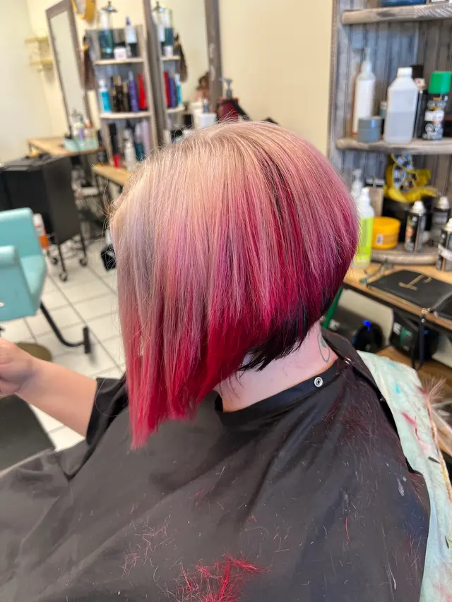 Curl Up N Dye — photo from the business 1