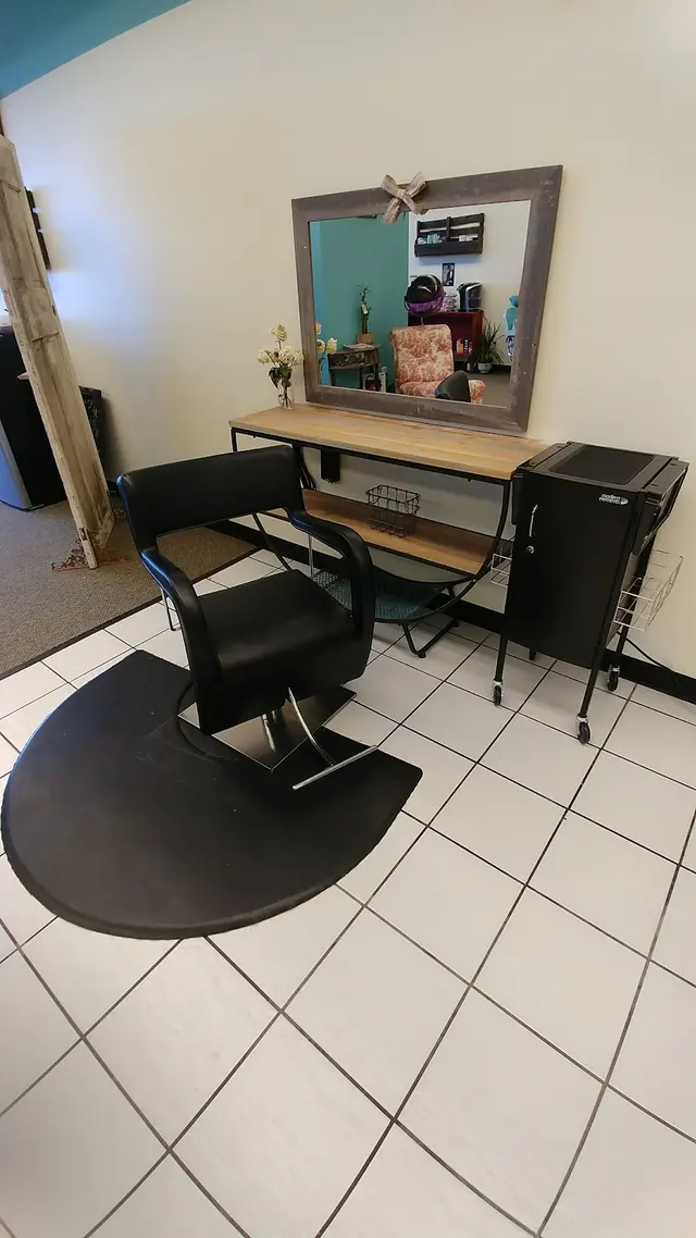 Curl Up N Dye — customer photo 5