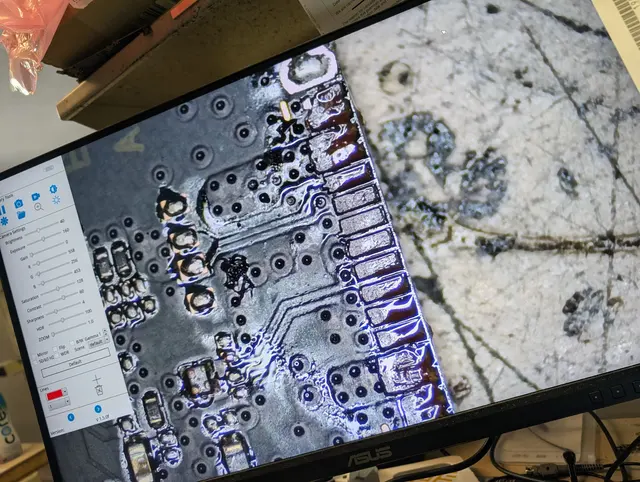 Bizarre Electronics Repair 📱🔧 — photo from the business 11