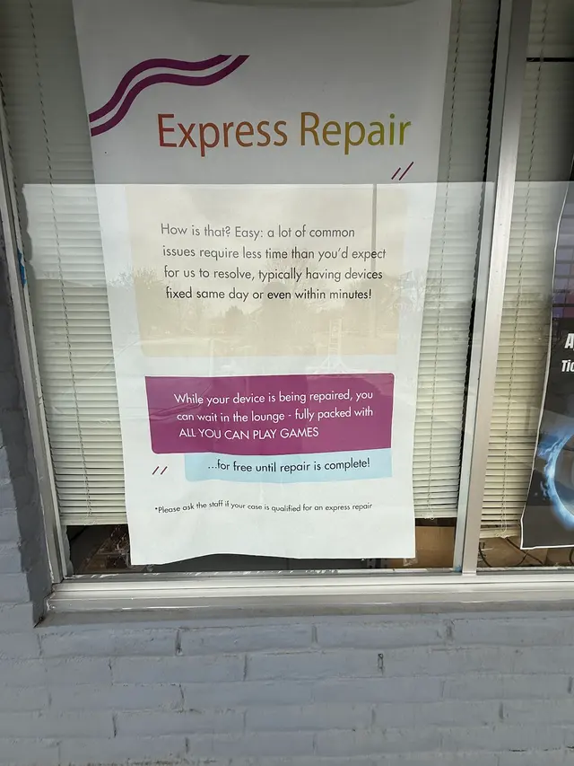 Bizarre Electronics Repair 📱🔧 — customer photo 4