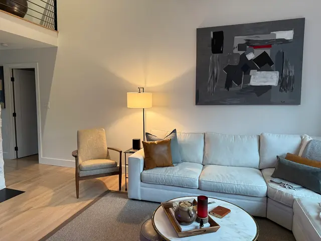 Ambiente Modern Furniture — customer photo 10