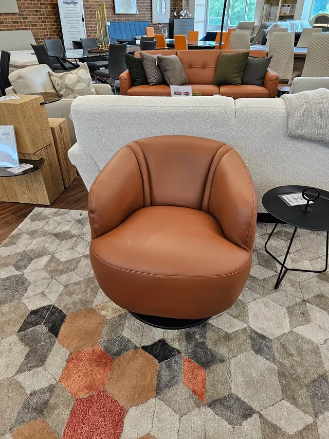 Ambiente Modern Furniture — customer photo 6