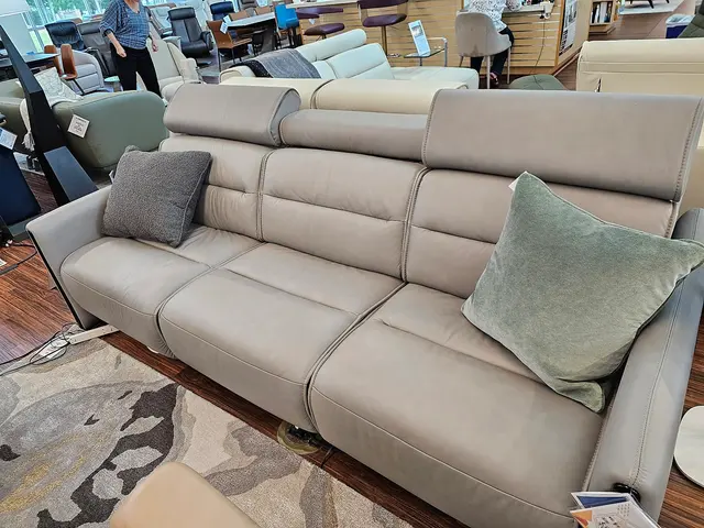 Ambiente Modern Furniture — customer photo 5