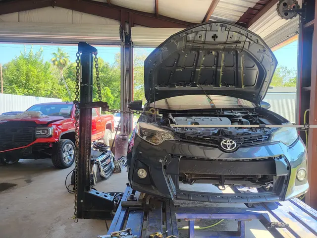 Jay's Auto Collision — photo from the business 10