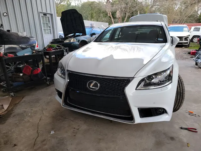 Jay's Auto Collision — photo from the business 7