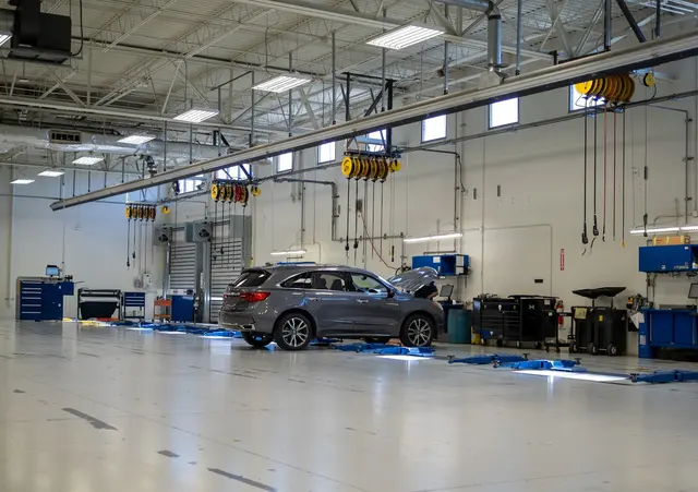 AutoNation Acura Gulf Freeway Service Center — photo from the business 5