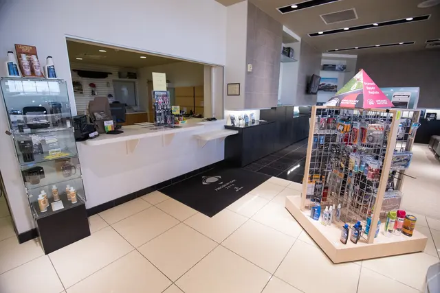 AutoNation Acura Gulf Freeway Service Center — photo from the business 9