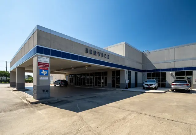 AutoNation Acura Gulf Freeway Service Center — photo from the business 2
