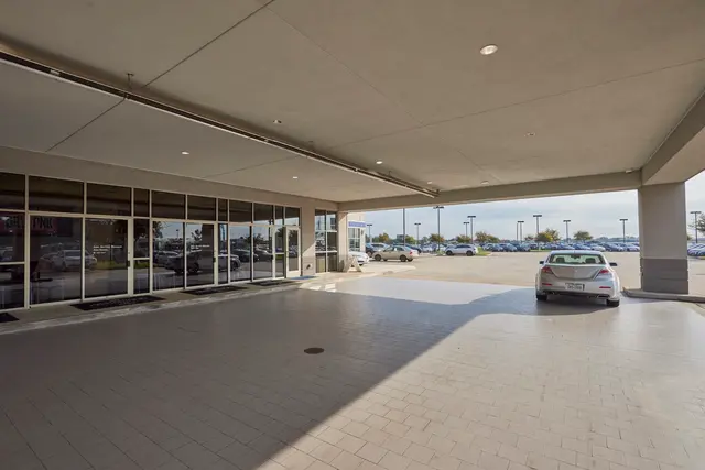 AutoNation Acura Gulf Freeway Service Center — photo from the business 4
