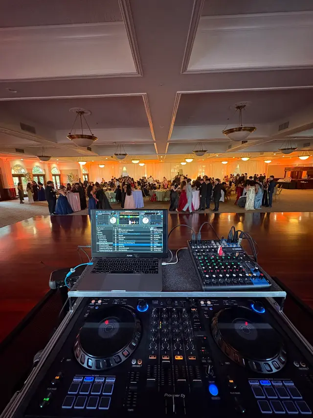 Black and White Affair — photo from the business 2