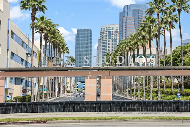 LB Limousine, Inc — photo from the business 9