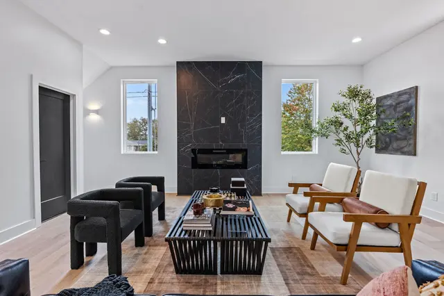 Brianna Morant - Oak Street Real Estate Group — photo from the business 7