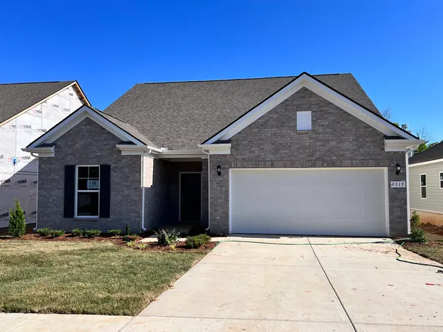Vivian Huston, Selling Nashville, Realtor, RE/MAX Choice Properties, Nashville, TN — customer photo 1