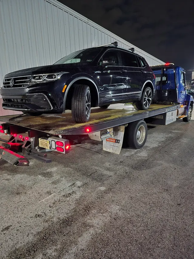 Jay Fam Towing — photo from the business 4