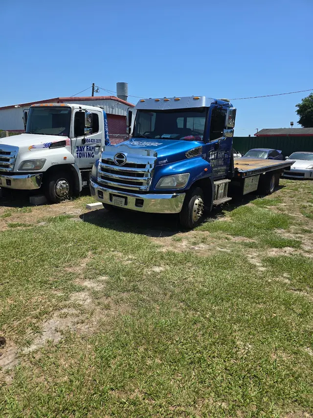 Jay Fam Towing — photo from the business 1