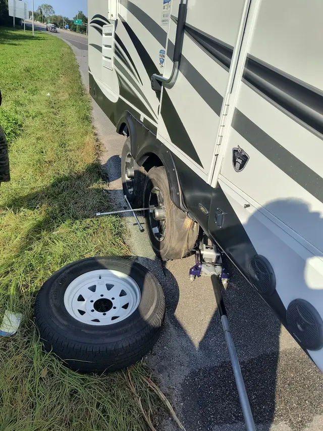 904 Express Towing — photo from the business 12