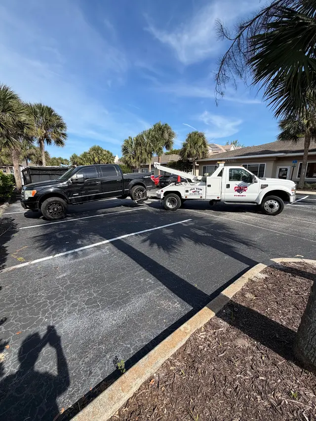 JAX TOW LLC — photo from the business 3