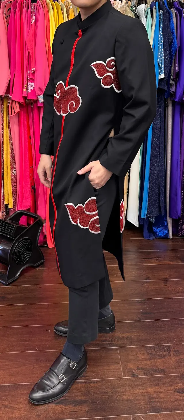 Customer photo of work by Ao Dai Bao Han, from Thompson Nguyen's review