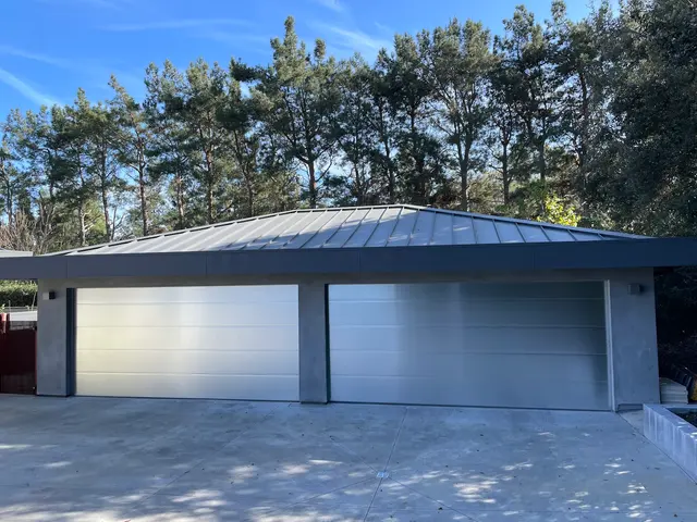Rollit Garage Doors — photo from the business 1