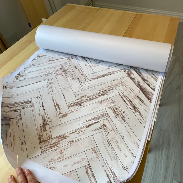 Wallpaper installation New York — photo from the business 12