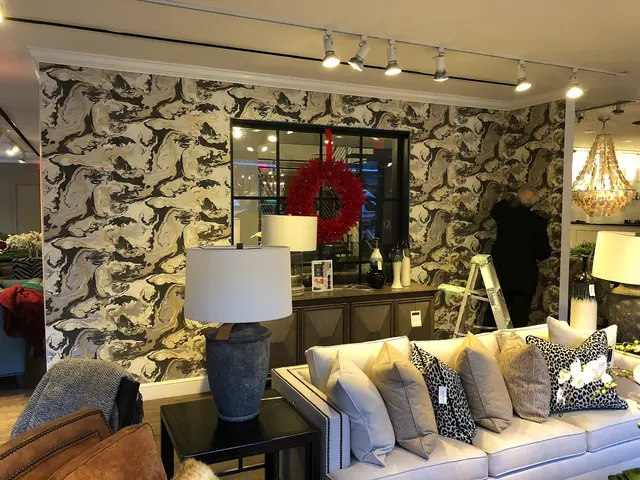 Wallpaper installation New York — photo from the business 11