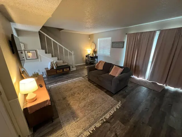 Webb Group Real Estate at Keller Williams Realty Mulinix, powered by PLACE — customer photo 2