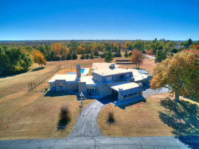 Kyle Davis Real Estate Experts — photo from the business 11
