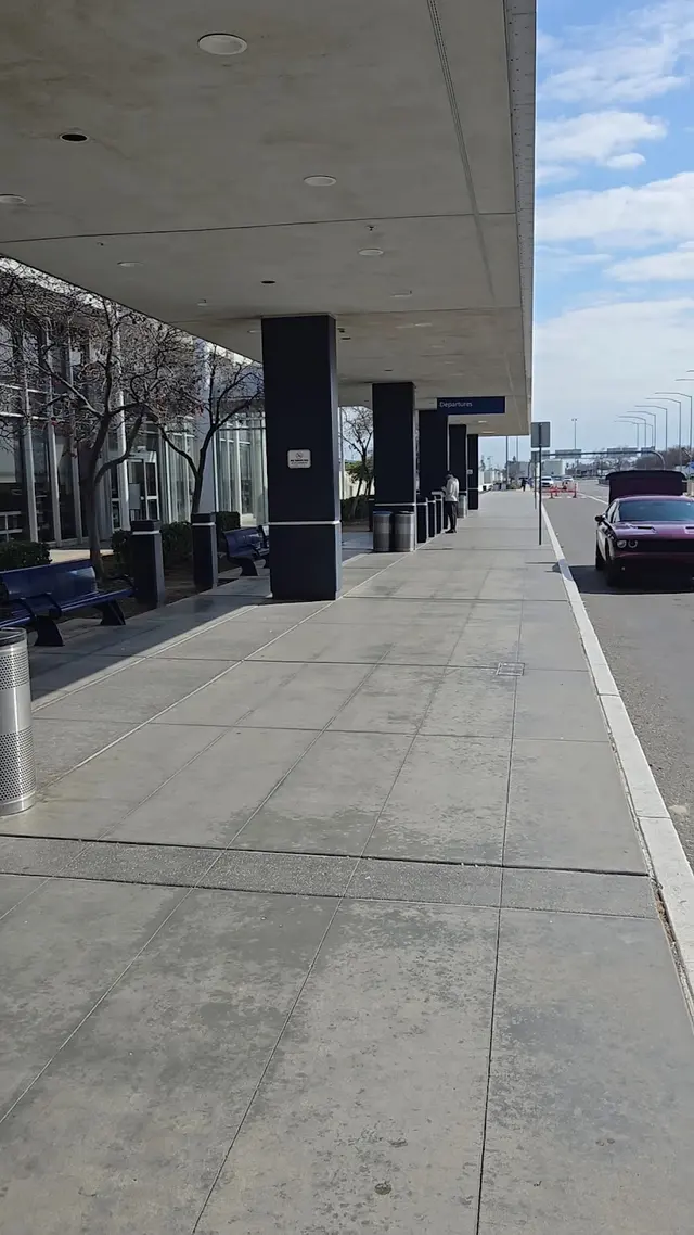 Fresno Yosemite International Airport Long Term Parking — customer photo 10